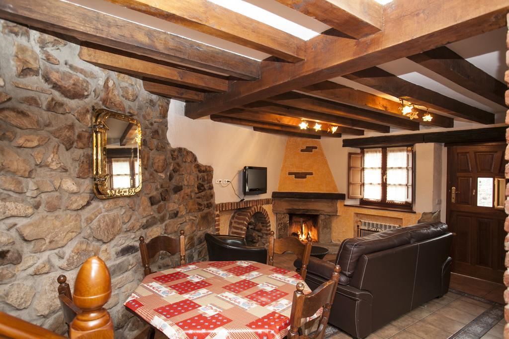 El Cabanon De Pimiango Guest House Phòng bức ảnh