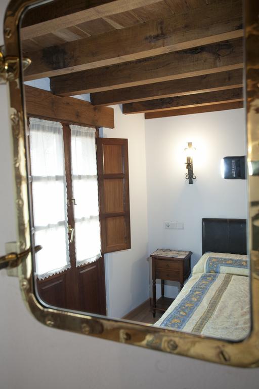 El Cabanon De Pimiango Guest House Phòng bức ảnh
