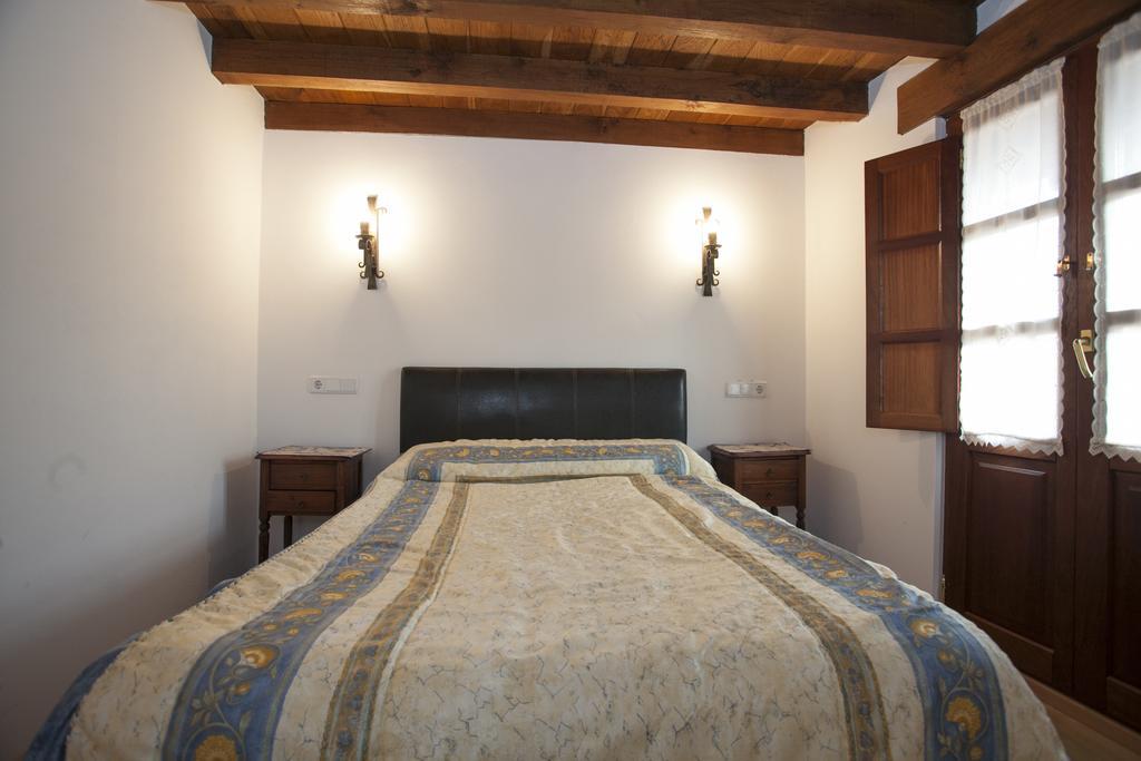 El Cabanon De Pimiango Guest House Phòng bức ảnh